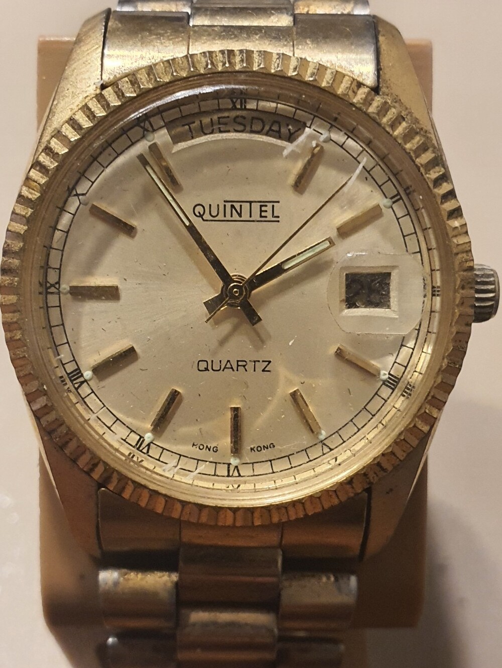 Vtg Quintel Goldtone Stainless Steel Presidential Men's Watch w/Day-Date